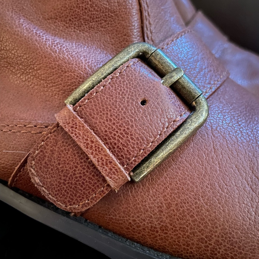 Womens: Donald J. Pliner Tall Brown Boots w/ Zipper (Size: 7.5 Medium Width) - Picture 3 of 9